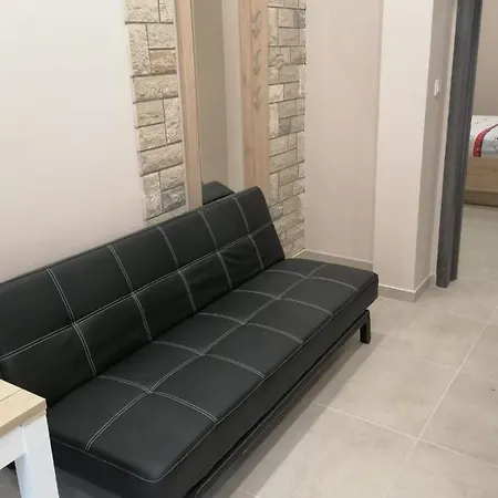 Apartment Josipa 2 *